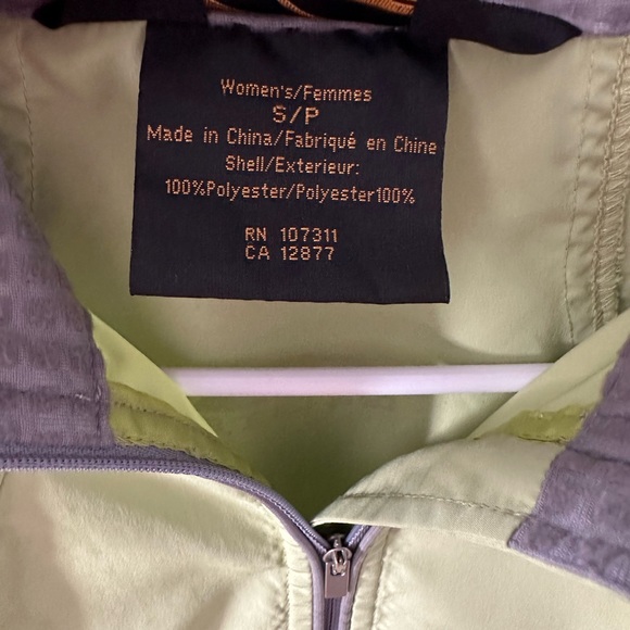 GoLite Women’s Small Jacket lightweight green/grey zip pockets running hiking - Picture 5 of 6